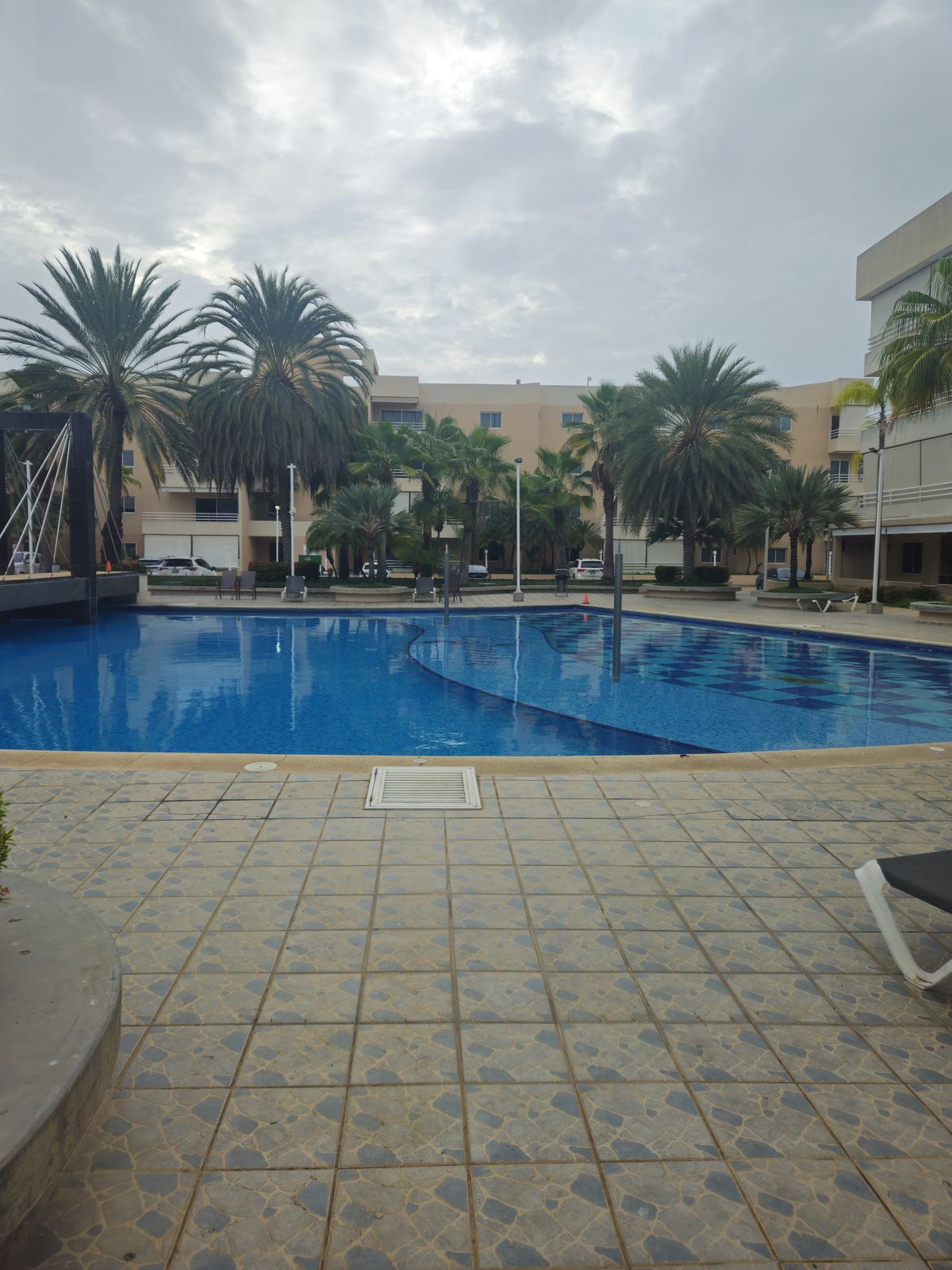 Piscina principal de Residencias Esturión